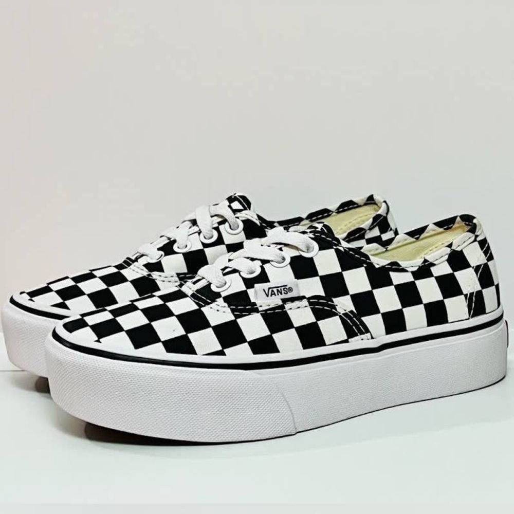 Vans Stackform Shoe - image 1